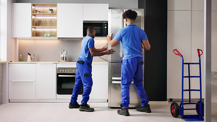 Kühlschrank transportieren: So übersteht dein Gerät den Umzug sicher - Kühlschrank transportieren beim Umzug